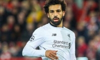 زميل صلاح في ليفربول يسخر من هدفه الفائز بالجائزة
